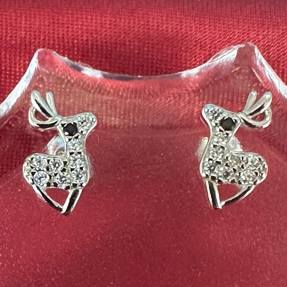 Sterling Silver Crystal Reindeer Stud Earrings – Holiday Christmas Jewelry NWOT - Picture 1 of 7